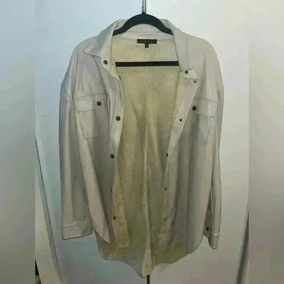 Leather jacket - Picture 1 of 7